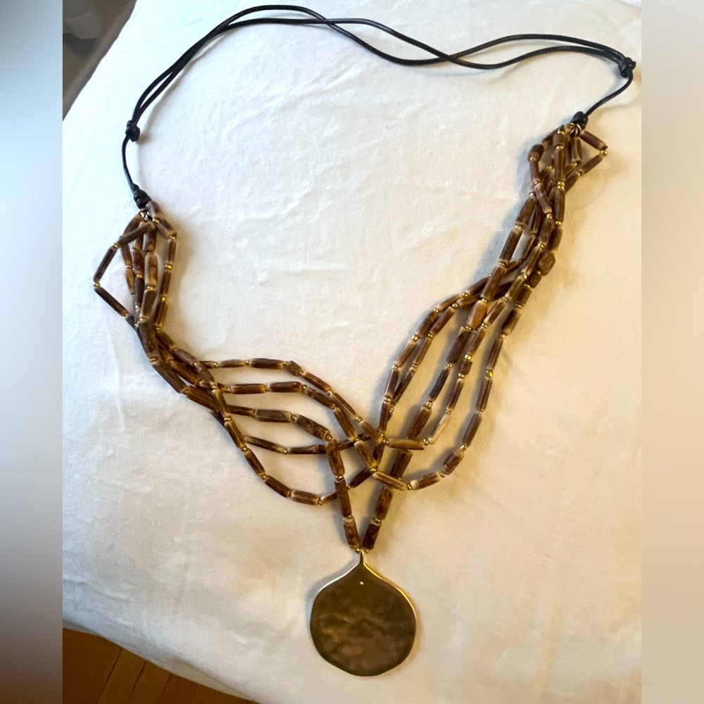New J Jill adjustable beaded necklace with gold color pendant